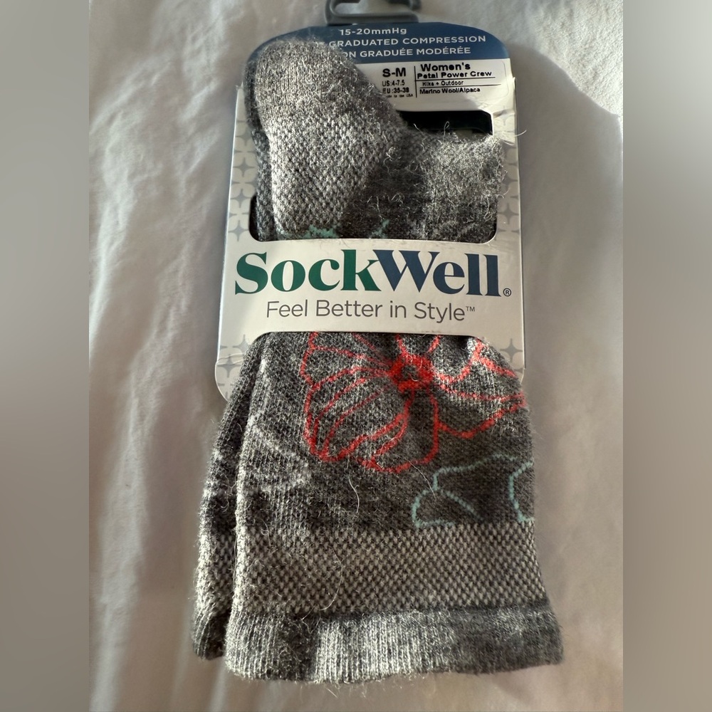 Sockwell Women’s Moderate Graduated Compression 15-20mmHg Petal Power Crew S-M